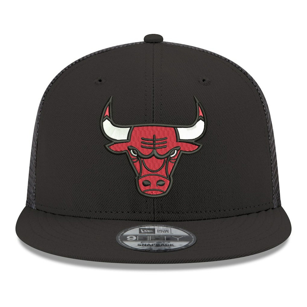 Black Chicago Bulls Core Logo Meshback 9FIFTY Snapback Hat | NBA