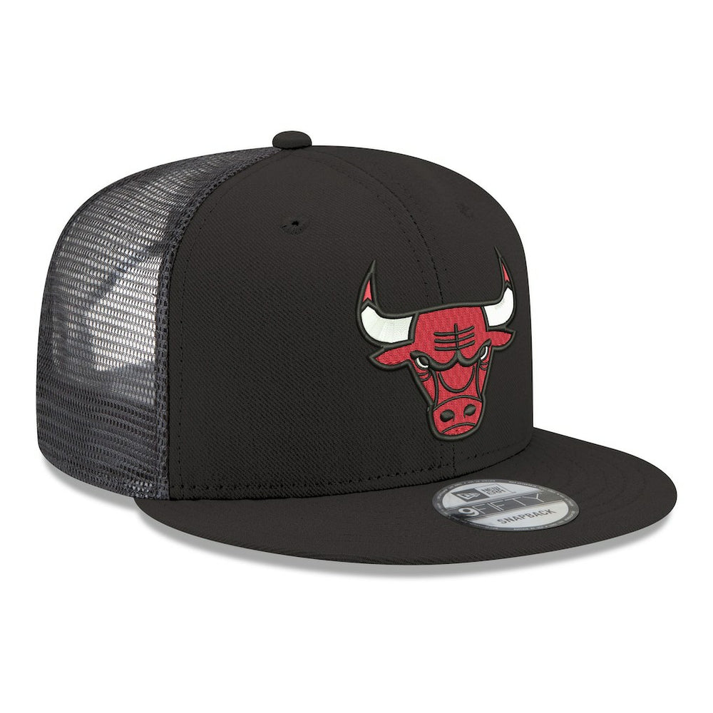 Black Chicago Bulls Core Logo Meshback 9FIFTY Snapback Hat | NBA
