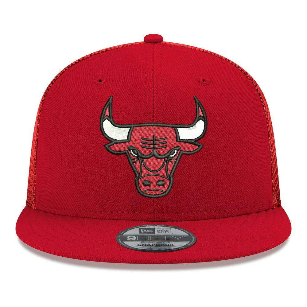 Red Chicago Bulls Core Logo Meshback 9FIFTY Snapback Hat | NBA