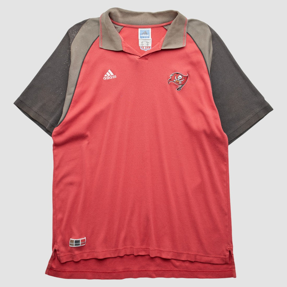 Tampa Bay Buccaneers 2000s T-Shirt | NFL Outlet