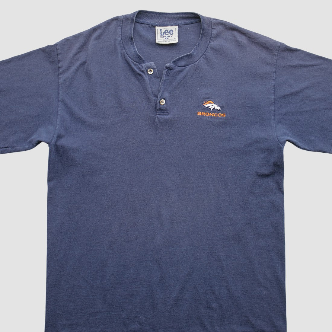 Denver Broncos Lee Apparel 90s T-Shirt | NFL Sale