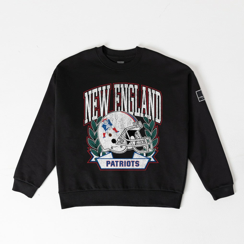 New England Patriots Gameday Couture Women's Oversized Victory Lane Black Label Premium Fleece Sweatshirt | NFL New