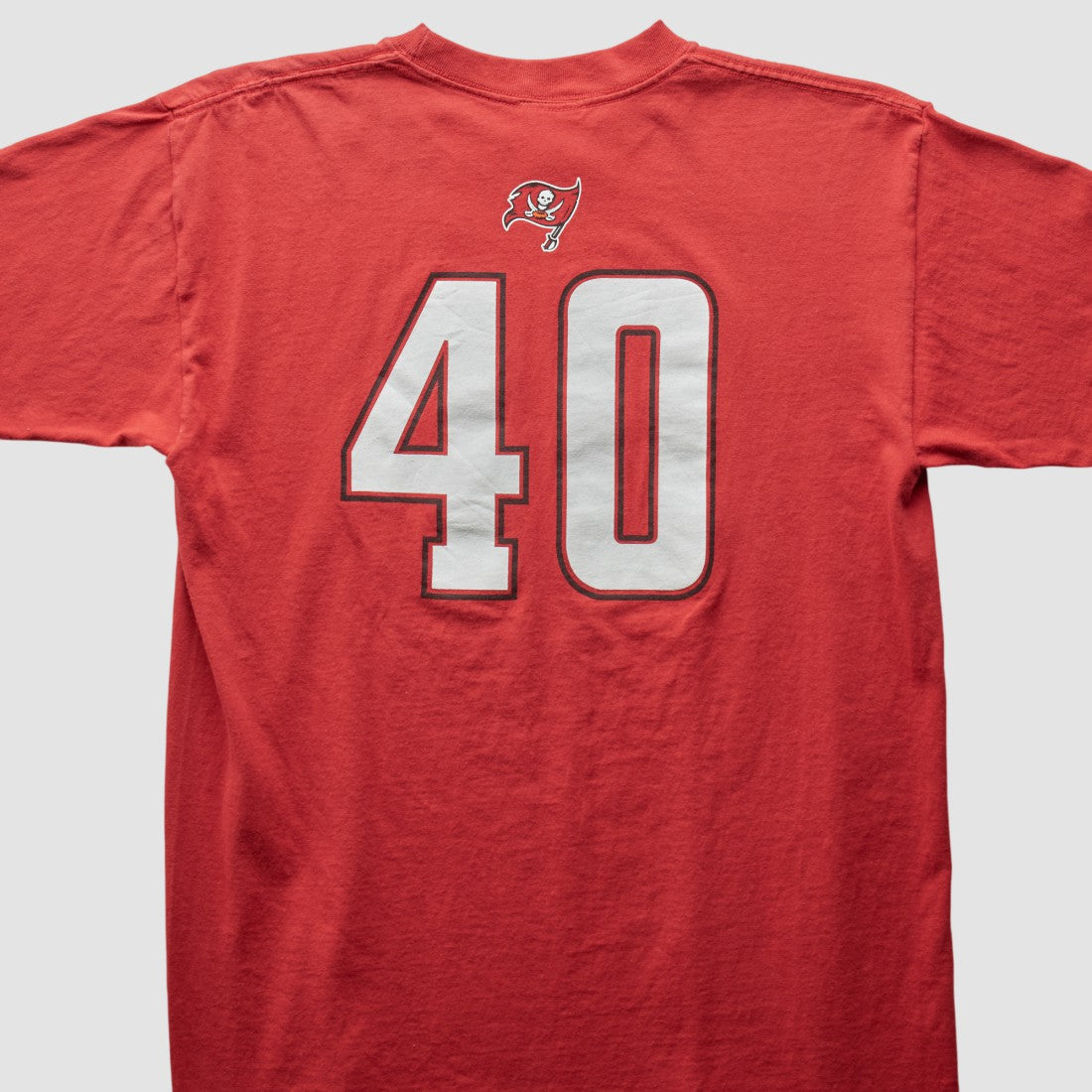 Tampa Bay Buccaneers NFL 2000s T-Shirt | NFL Outlet