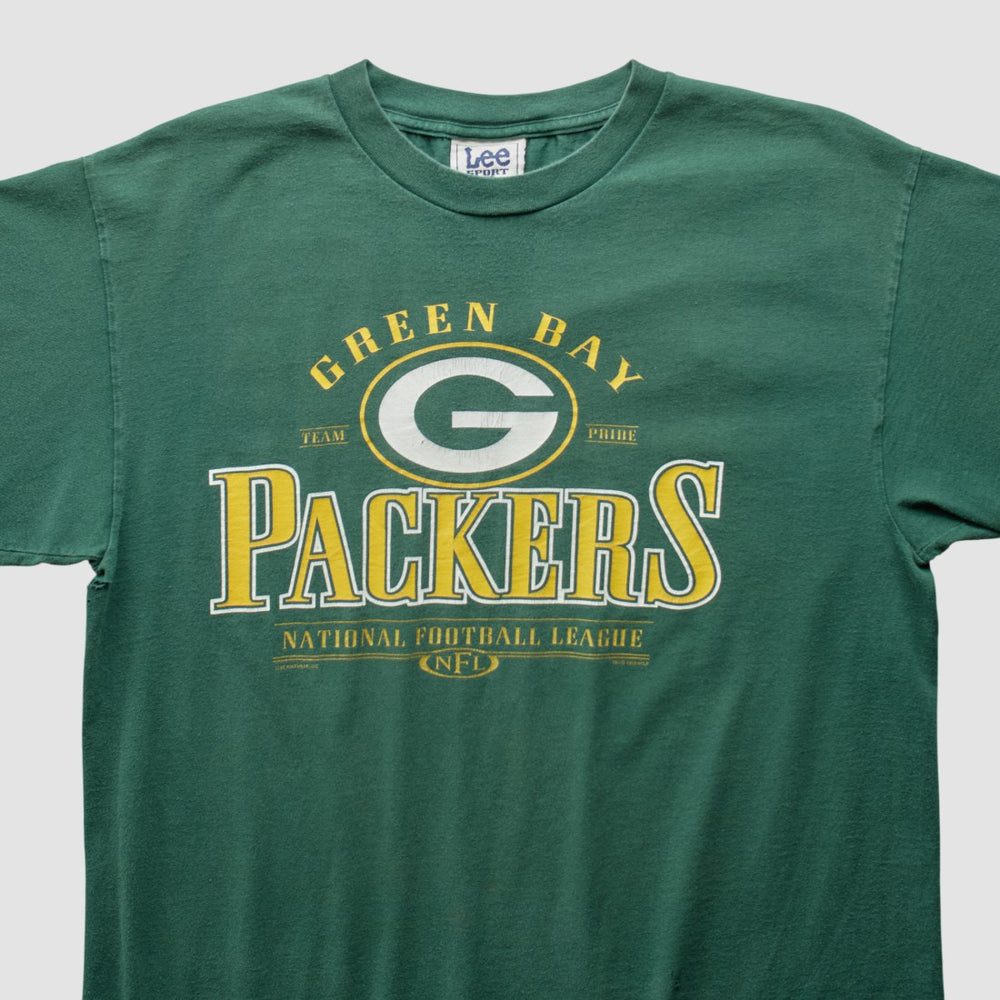 Green Bay Packers Lee Apparel 90s T-Shirt | NFL Near me