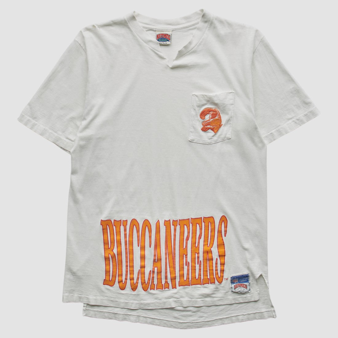 Tampa Bay Buccaneers Nutmeg Mills 90s T-shirt | NFL Near me