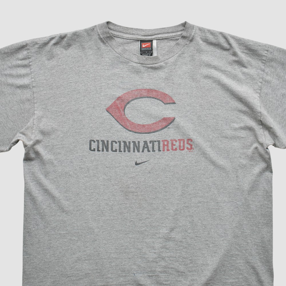 Cincinnati Reds Nike 2000s T-shirt - MLB T-shirts