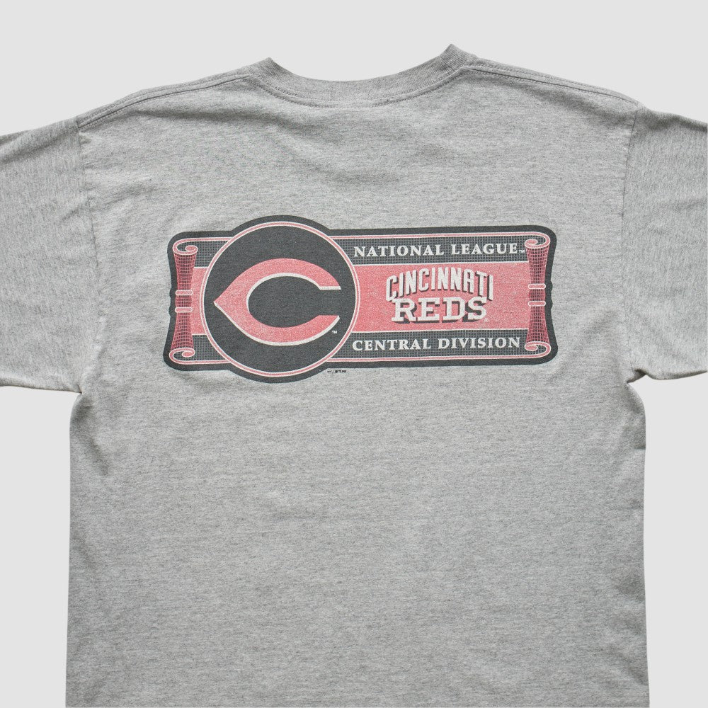Cincinnati Reds Nike 2000s T-shirt - MLB T-shirts