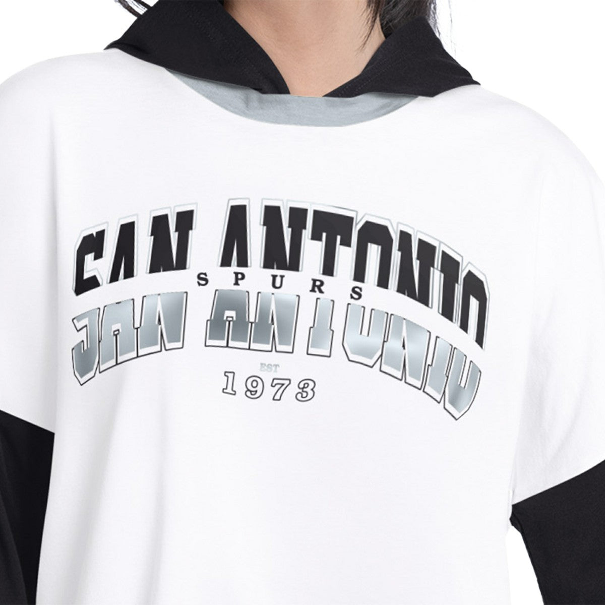 White/Black San Antonio Spurs G-III 4Her by Carl Banks Women's Key Player Oversized Hooded Long Sleeve T-Shirt | NBA