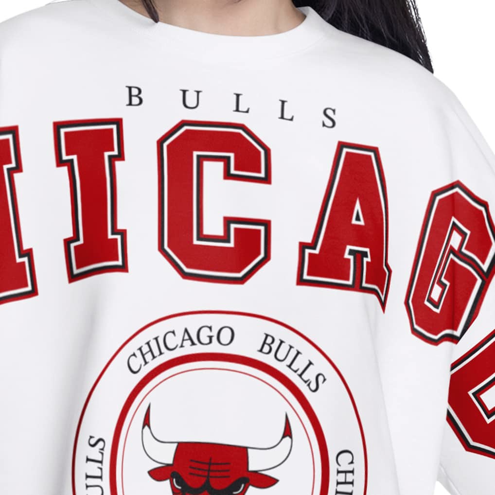 White Chicago Bulls G-III 4Her by Carl Banks Women's Bleachers Cropped French Terry Sweatshirt | NBA
