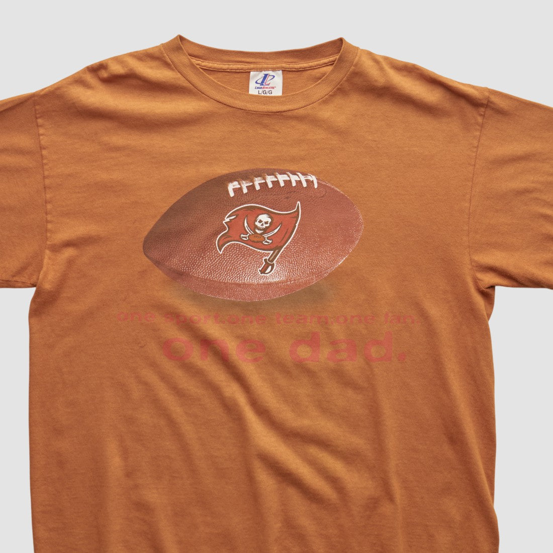 Tampa Bay Buccaneers Logo Athletic 2000s T-shirt | NFL Online