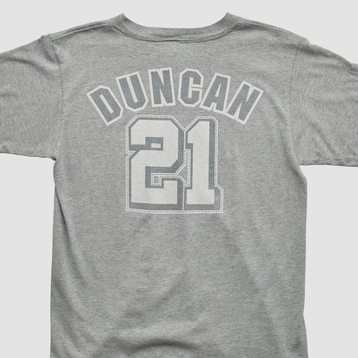 Heather Gray San Antonio Spurs Majestic 2000s T-shirt | NBA