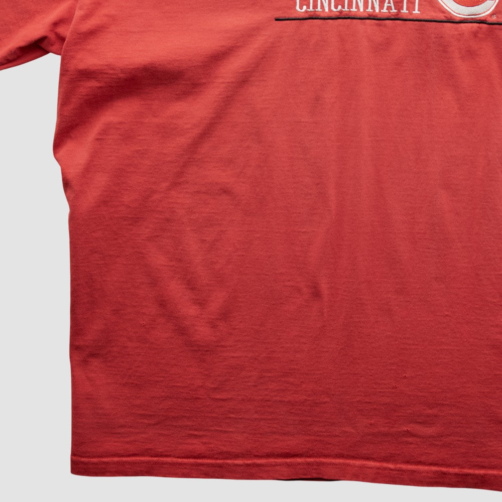 Cincinnati Reds Logo Athletic 90s T-shirt - MLB T-shirts