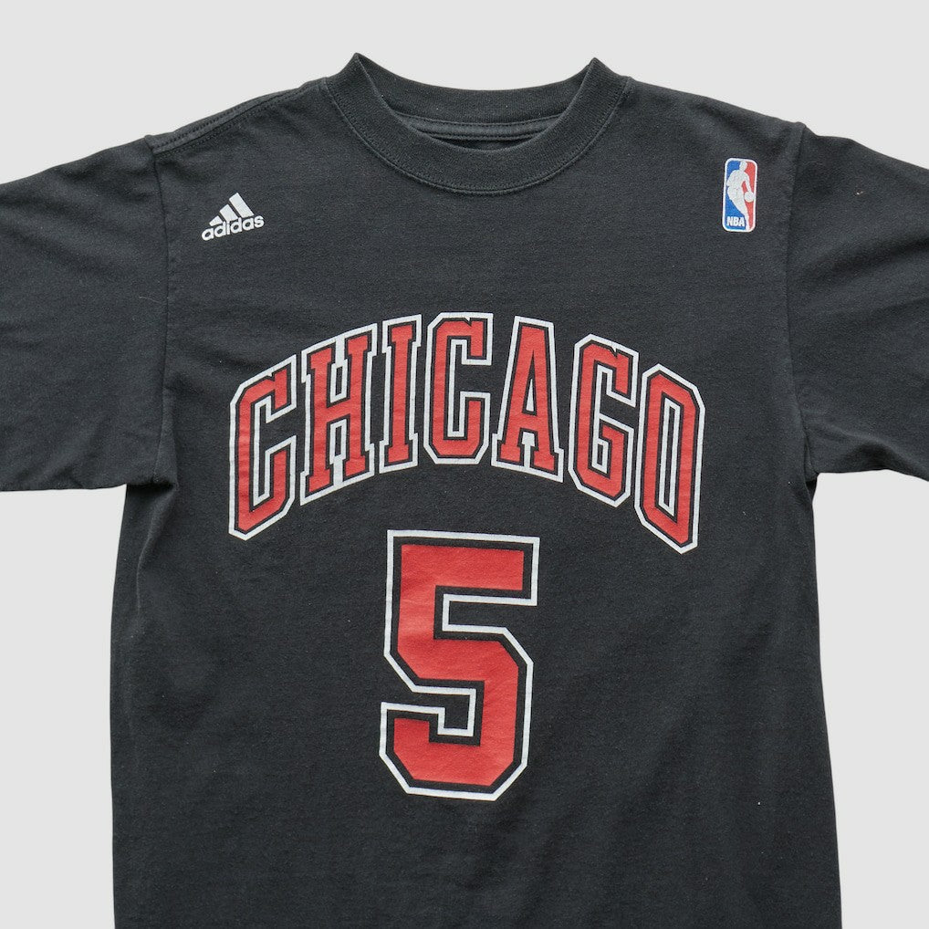 Black Chicago Bulls 2010s T-shirt sale | NBA