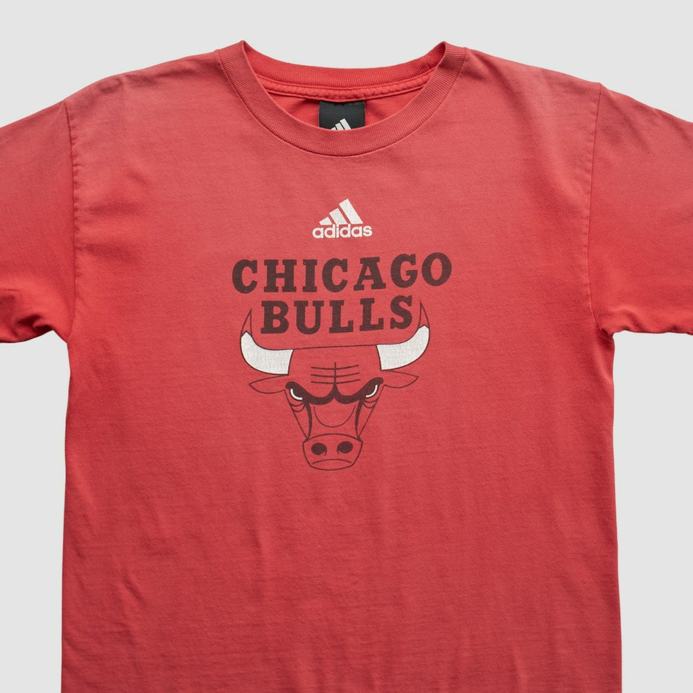 Red Chicago Bulls 2010s T-shirt sale | NBA