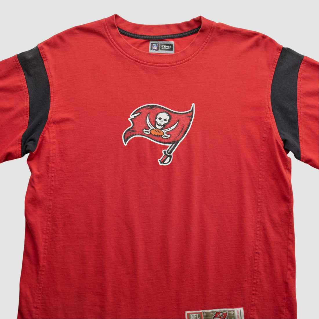 Tampa Bay Buccaneers NFL 2000s T-shirt | NFL On sale