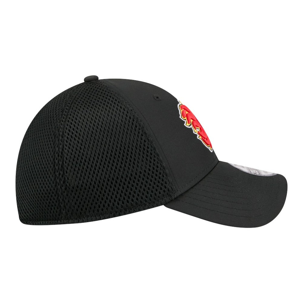 Calgary Flames New Era Logo 39THIRTY Flex Hat -  NHL Hats