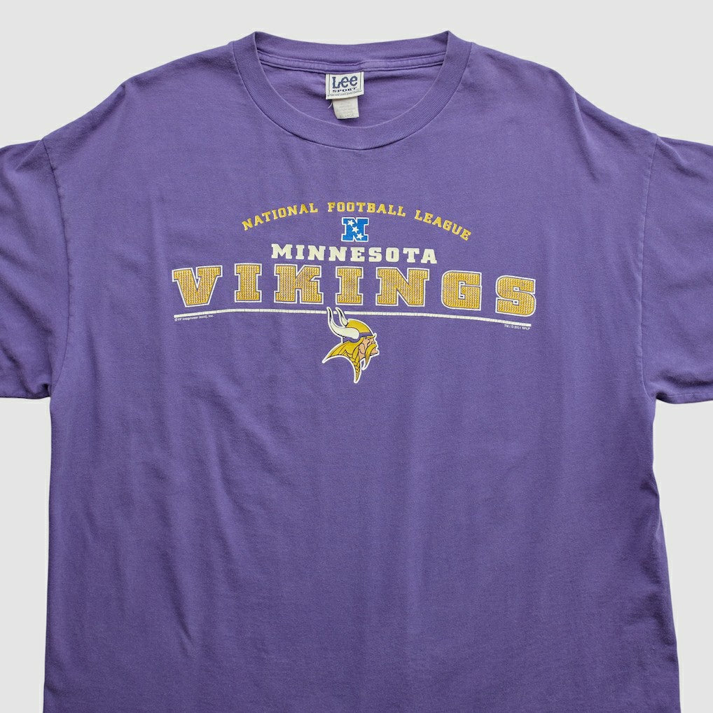 Minnesota Vikings Lee Apparel 2000s T-shirt | NFL Hot