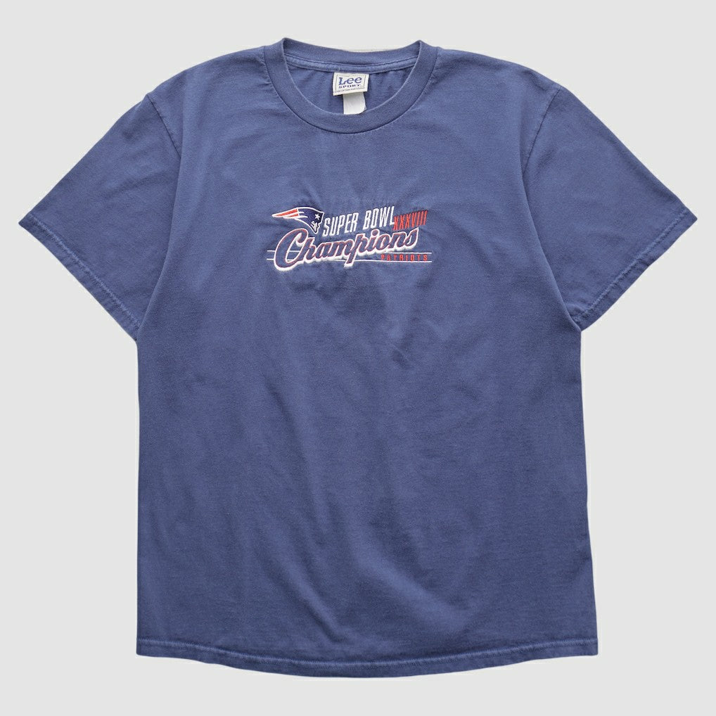 New England Patriots Lee Apparel 2000s T-shirt | NFL Outlet