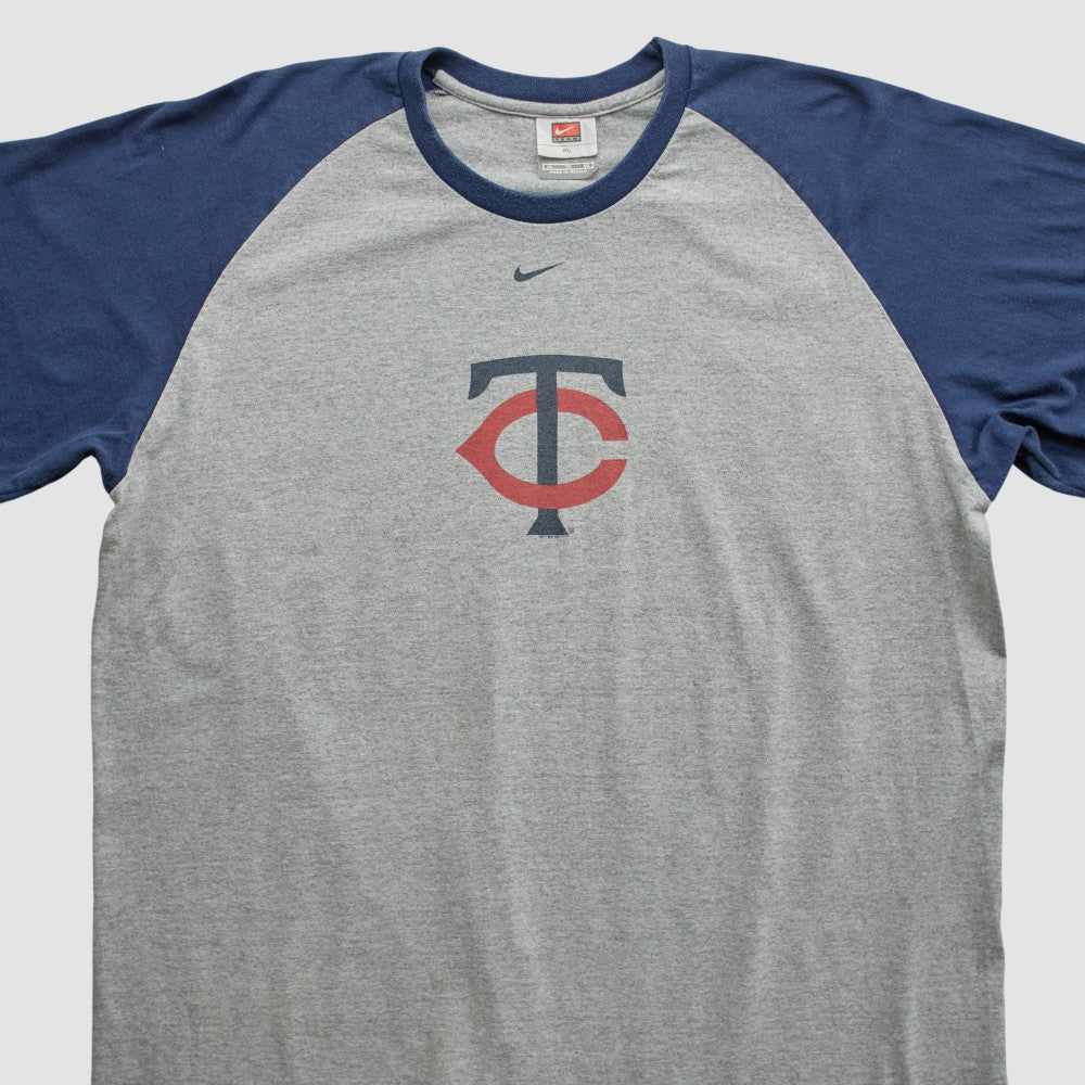 Minnesota Twins Nike 2000s T-shirt - MLB T-shirts