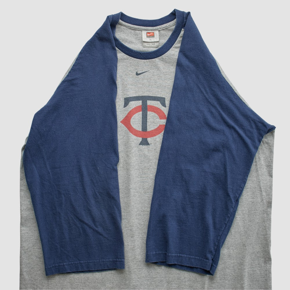 Minnesota Twins Nike 2000s T-shirt - MLB T-shirts