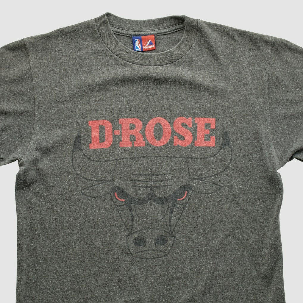 Dark Heather Gray Chicago Bulls Majestic 2000s T-shirt sale | NBA