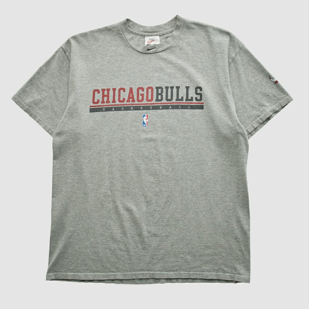 Heather Gray Chicago Bulls 2000s T-shirt sale | NBA