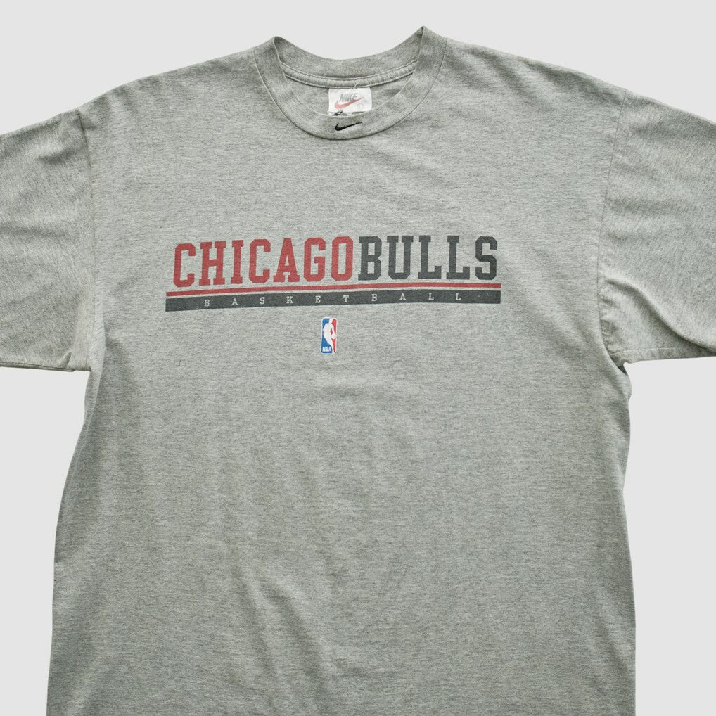 Heather Gray Chicago Bulls 2000s T-shirt sale | NBA