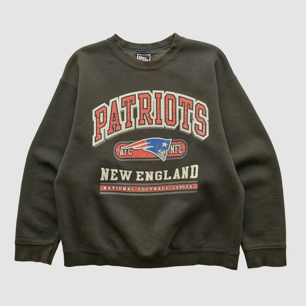 New England Patriots Pro Player 90s Pullover Sweatshirt | NFL Near me