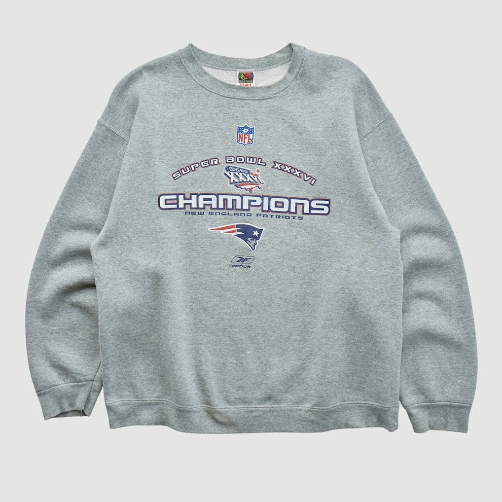 New England Patriots Super Bowl XXXVI Fruit of The Loom 2002 Pullover Sweatshirt | NFL Near me