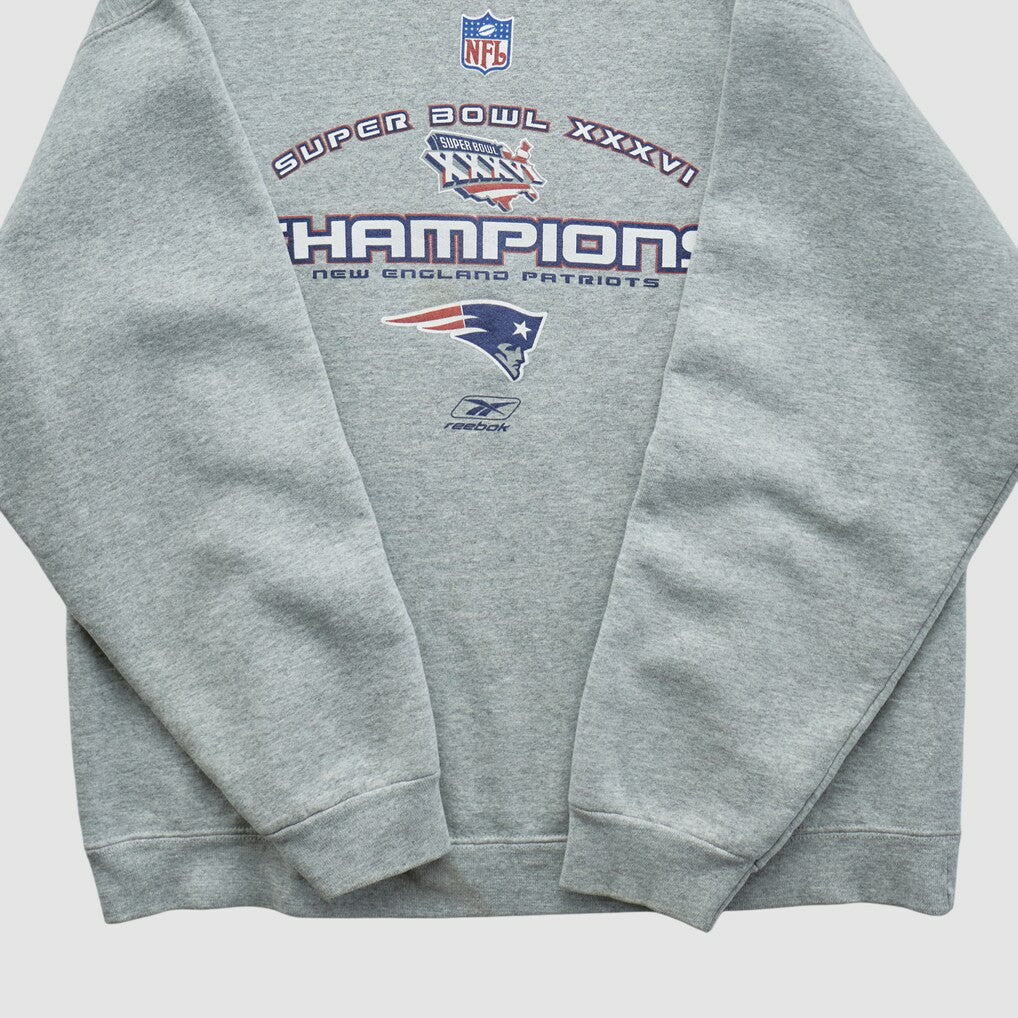 New England Patriots Super Bowl XXXVI Fruit of The Loom 2002 Pullover Sweatshirt | NFL Near me