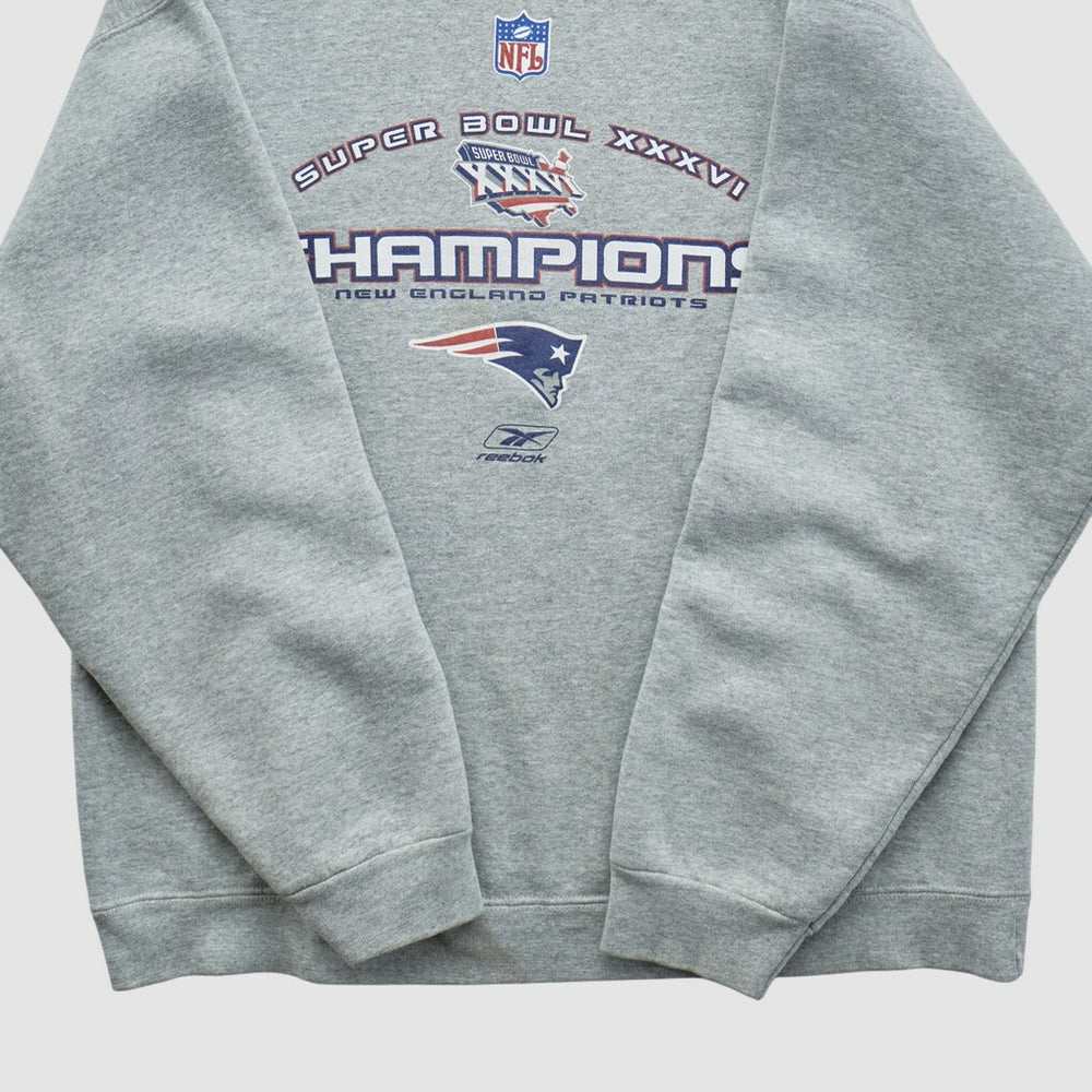 New England Patriots Super Bowl XXXVI Fruit of The Loom 2002 Pullover Sweatshirt | NFL Near me
