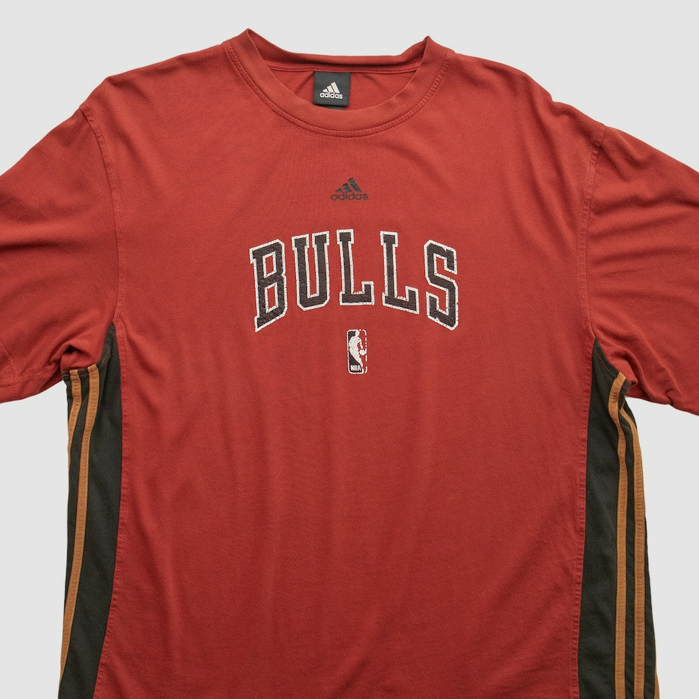 Red Chicago Bulls 2010s T-shirt sale | NBA