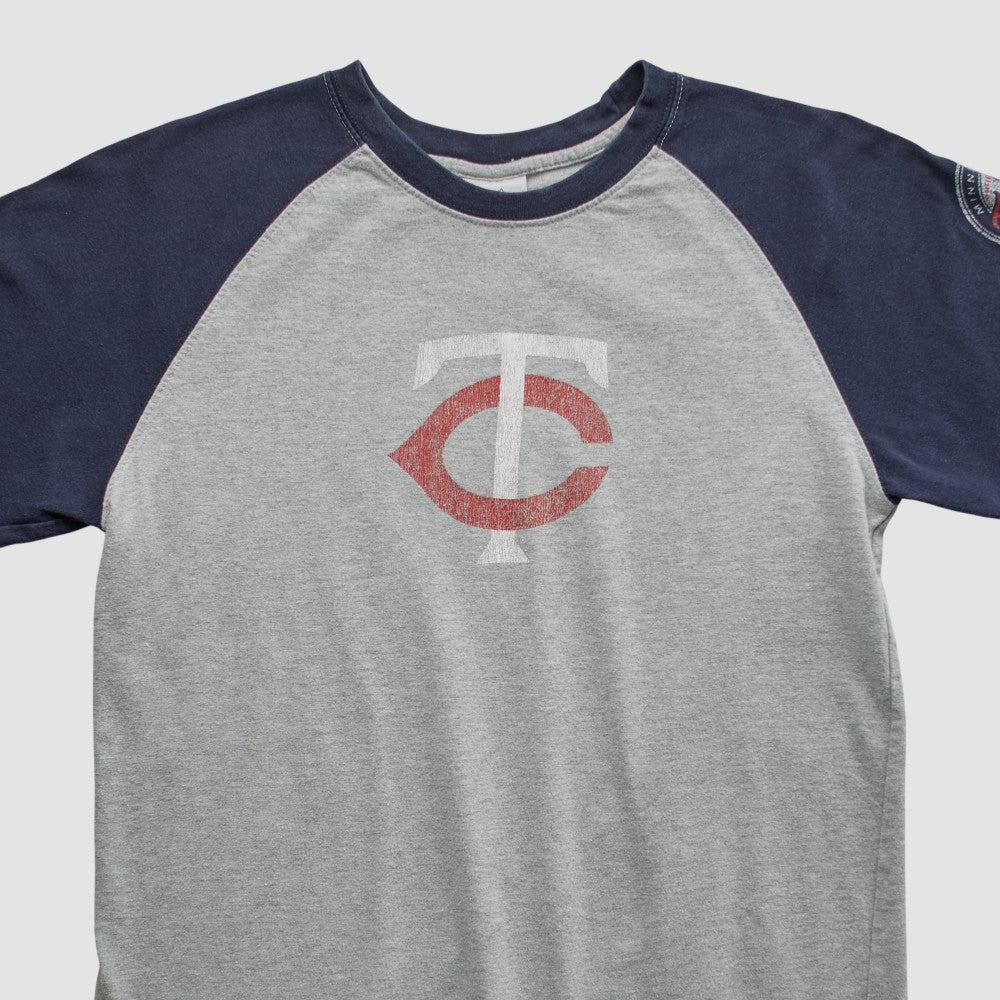 Minnesota Twins Majestic 2000s T-shirt - MLB T-shirts