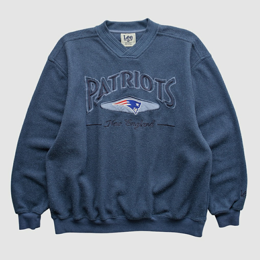 New England Patriots Lee Apparel 90s Pullover Sweatshirt | NFL On sale