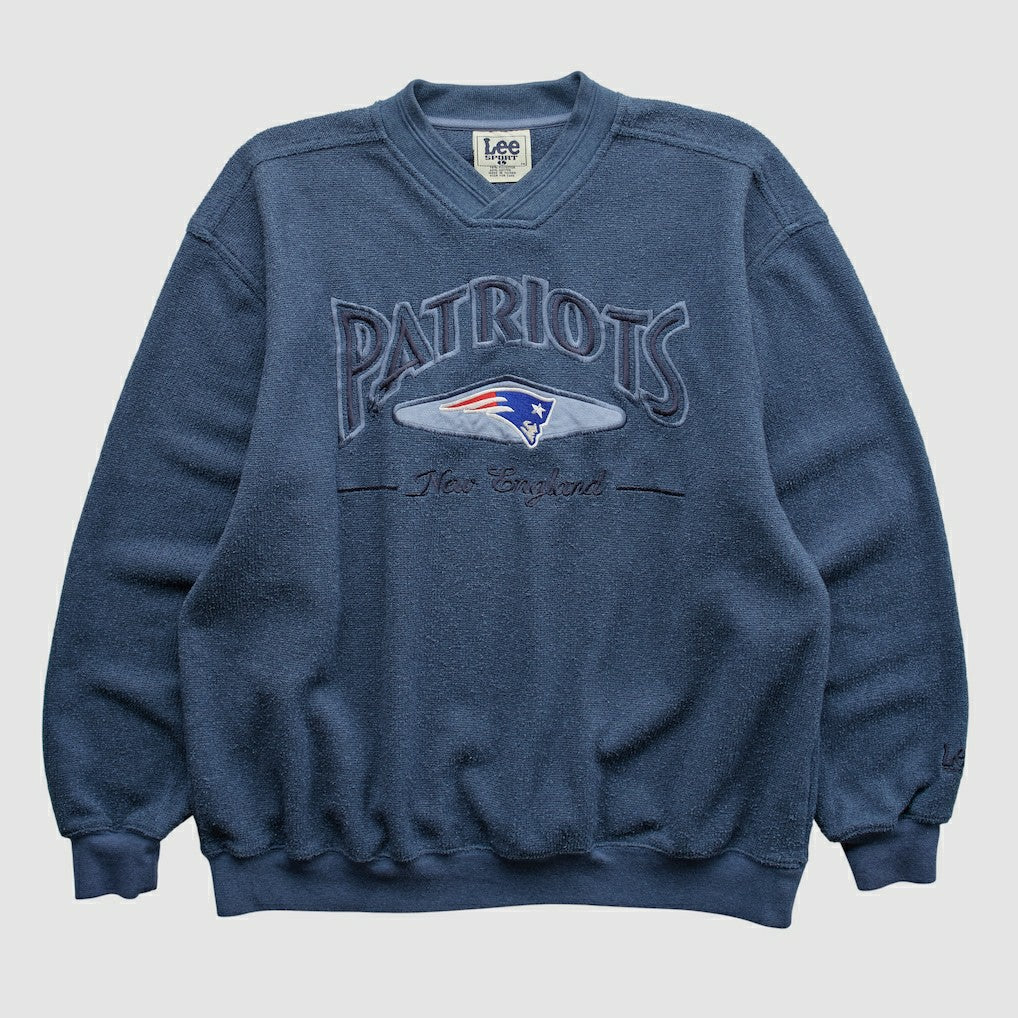 New England Patriots Lee Apparel 90s Pullover Sweatshirt | NFL On sale