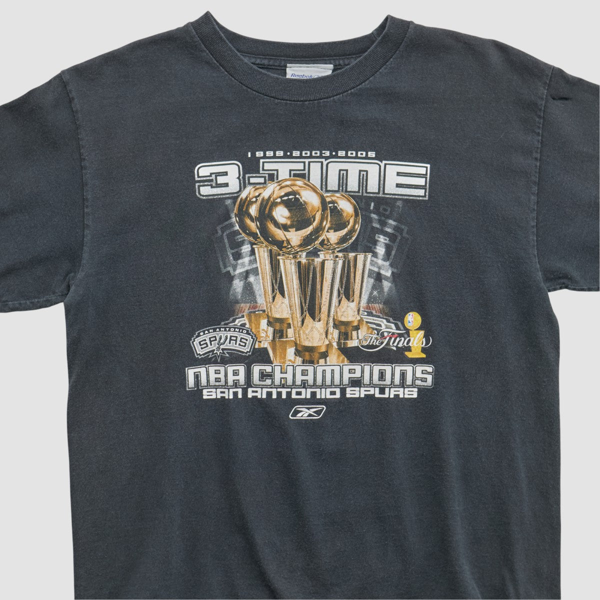 Black San Antonio Spurs Reebok 2005 T-shirt | NBA