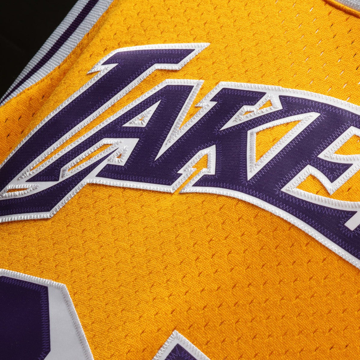 Gold Magic Johnson Los Angeles Lakers 1984/85 Hardwood Classics Swingman Jersey | NBA