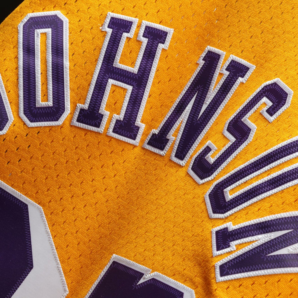 Gold Magic Johnson Los Angeles Lakers 1984/85 Hardwood Classics Swingman Jersey | NBA