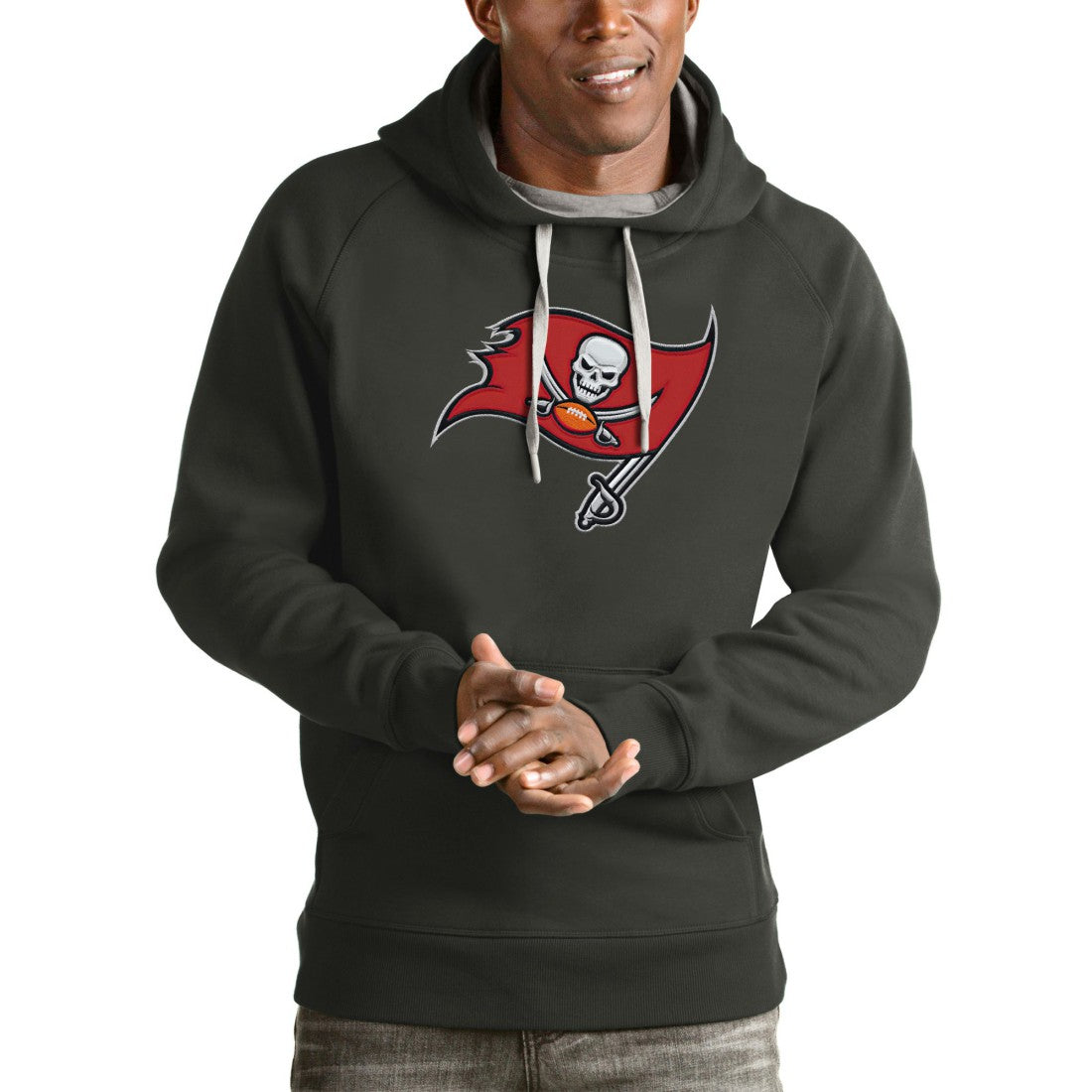 Tampa Bay Buccaneers Antigua Victory Pullover Hoodie | NFL Near me