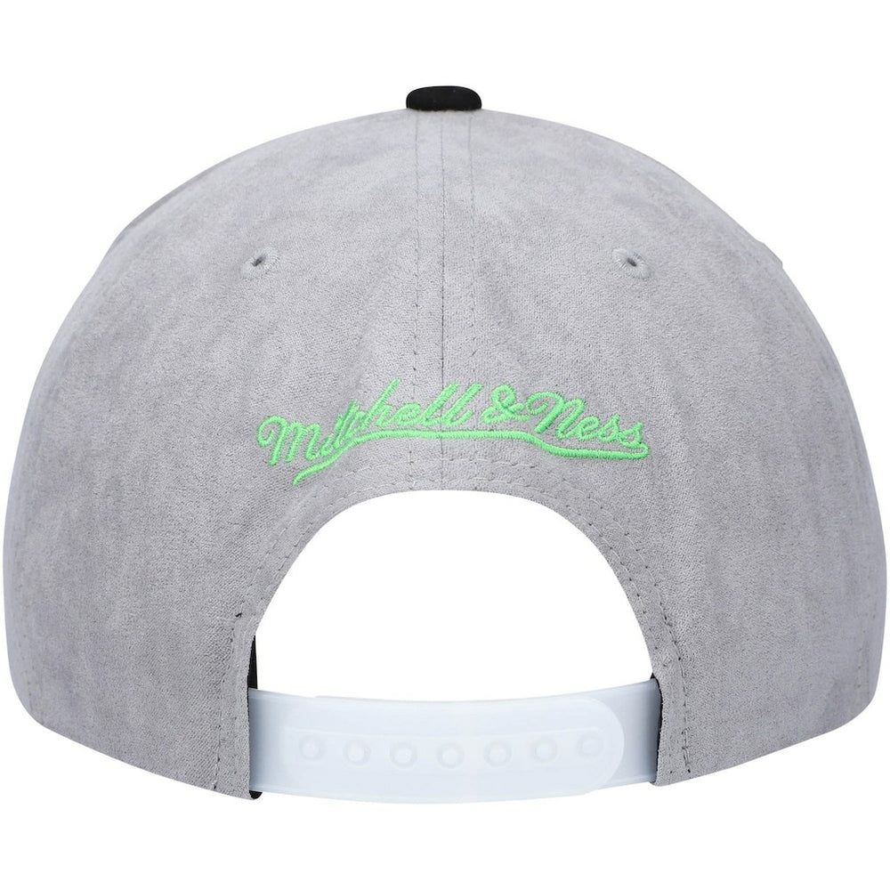 Black/Pink Chicago Bulls Day 5 Snapback Hat | NBA