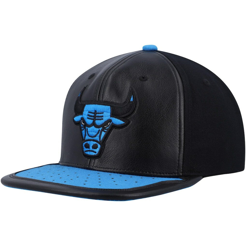 Black/Royal Chicago Bulls Day One Snapback Hat | NBA