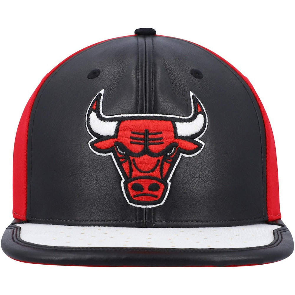 Black/White Chicago Bulls Day One Snapback Hat | NBA