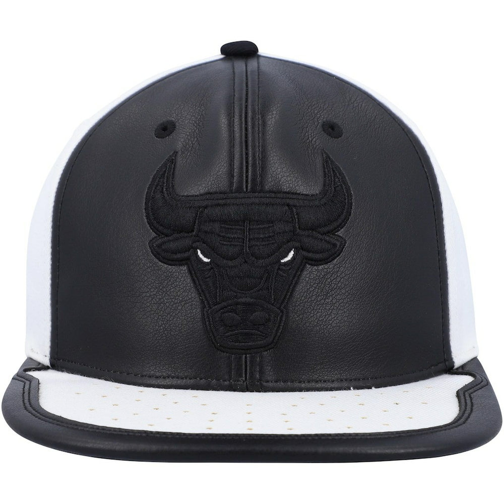 Black/White Chicago Bulls NBA Day One Snapback Hat | NBA