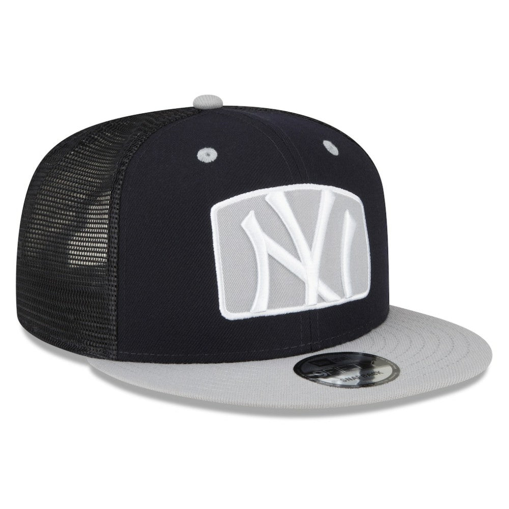 New York Yankees New Era Logo Zoom Trucker 9FIFTY Snapback Hat - MLB Hats