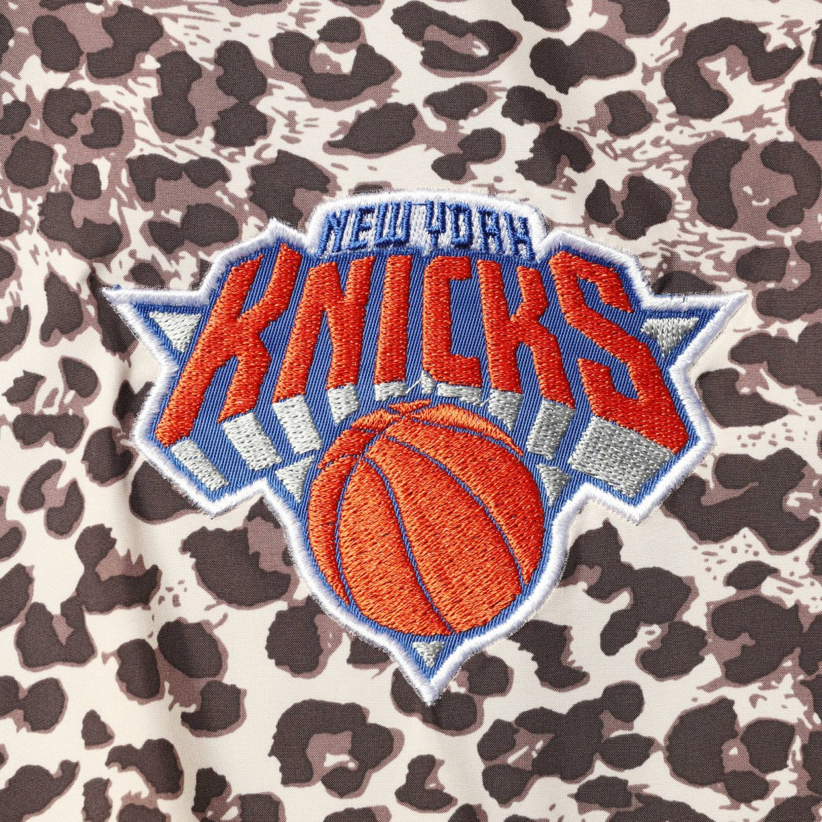 Leopard New York Knicks DKNY Sport Women's Gabriella Windbreaker Half-Zip Hoodie | NBA