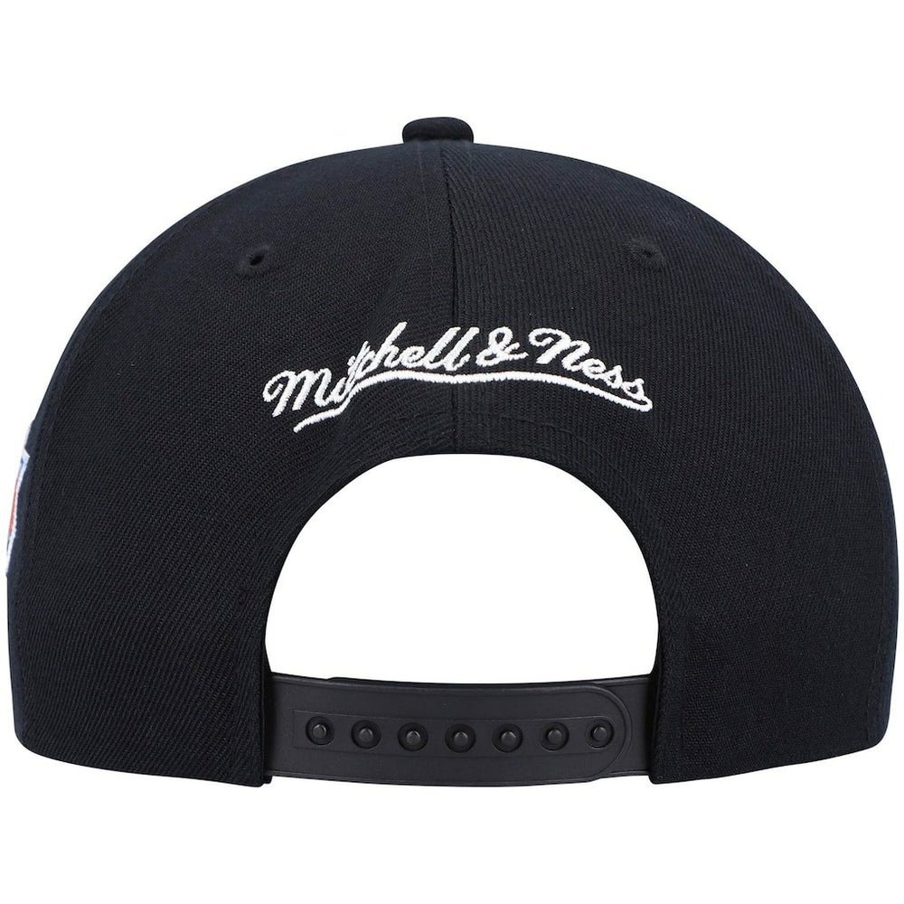 Black New York Knicks Hardwood Classics Script 2.0 Snapback Hat | NBA