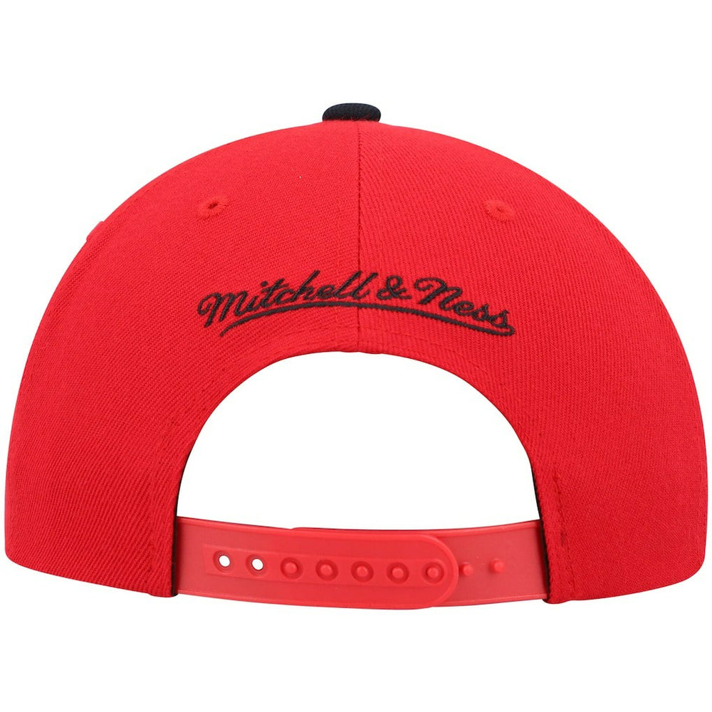 Red/Black Chicago Bulls Hardwood Classics Team Two-Tone 2.0 Snapback Hat | NBA
