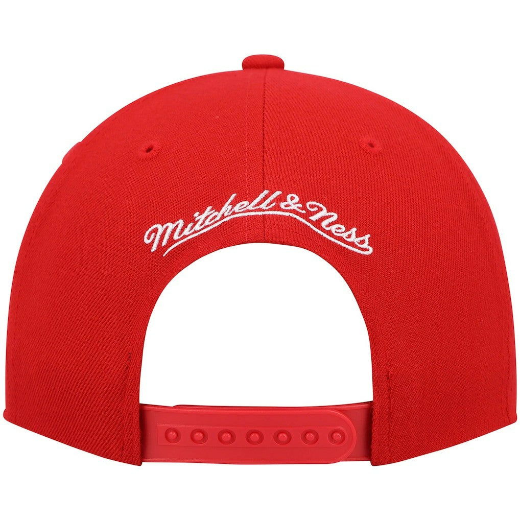 Red Chicago Bulls Hardwood Classics Team Ground 2.0 Snapback Hat | NBA