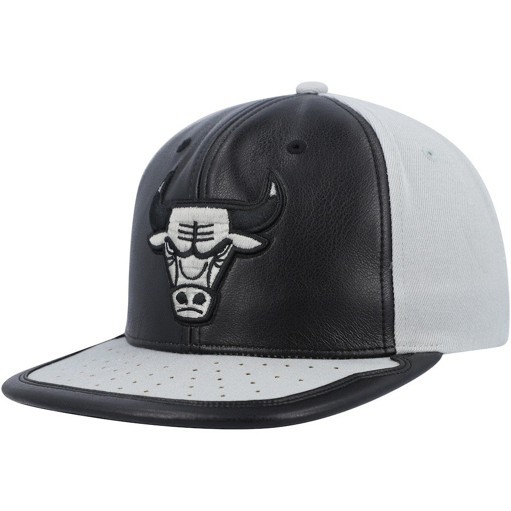 Black/Gray Chicago Bulls Day One Snapback Hat | NBA