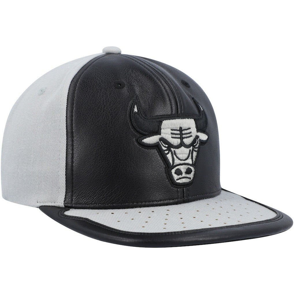 Black/Gray Chicago Bulls Day One Snapback Hat | NBA